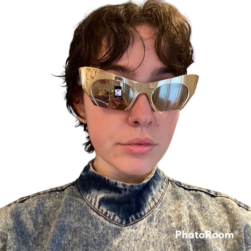 MIU MIU DESIGNER SUNGLASSES